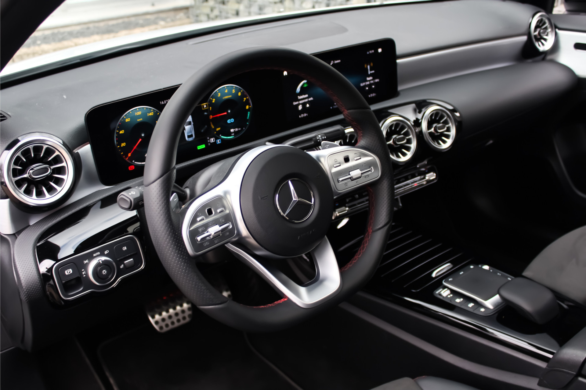 43764492-1.jpg